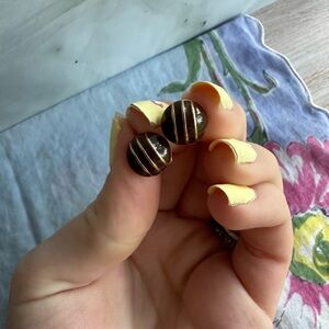 Vintage Brown And Gold Clip On Earrings Mod